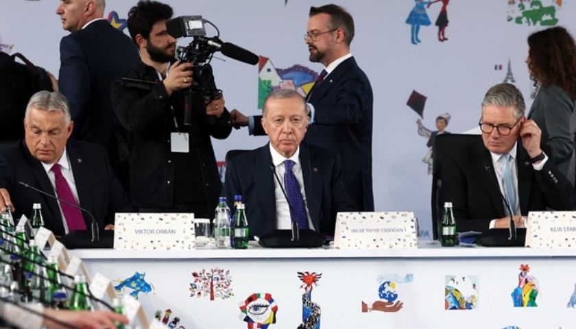 Başkan Erdoğan’dan Avrupa’ya Vize Mesajı: “Schengen Uygulamaları Gözden Geçirilmeli”